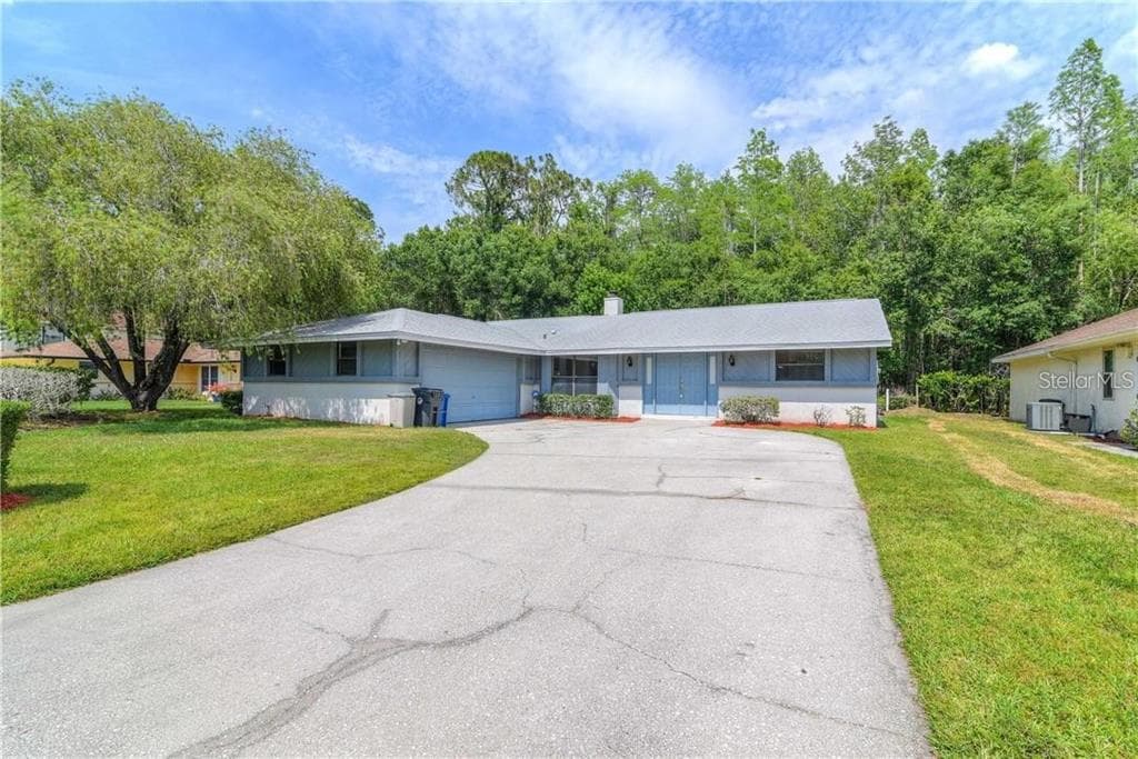 705 JACARANDA DRIVE OLDSMAR, FL 34677