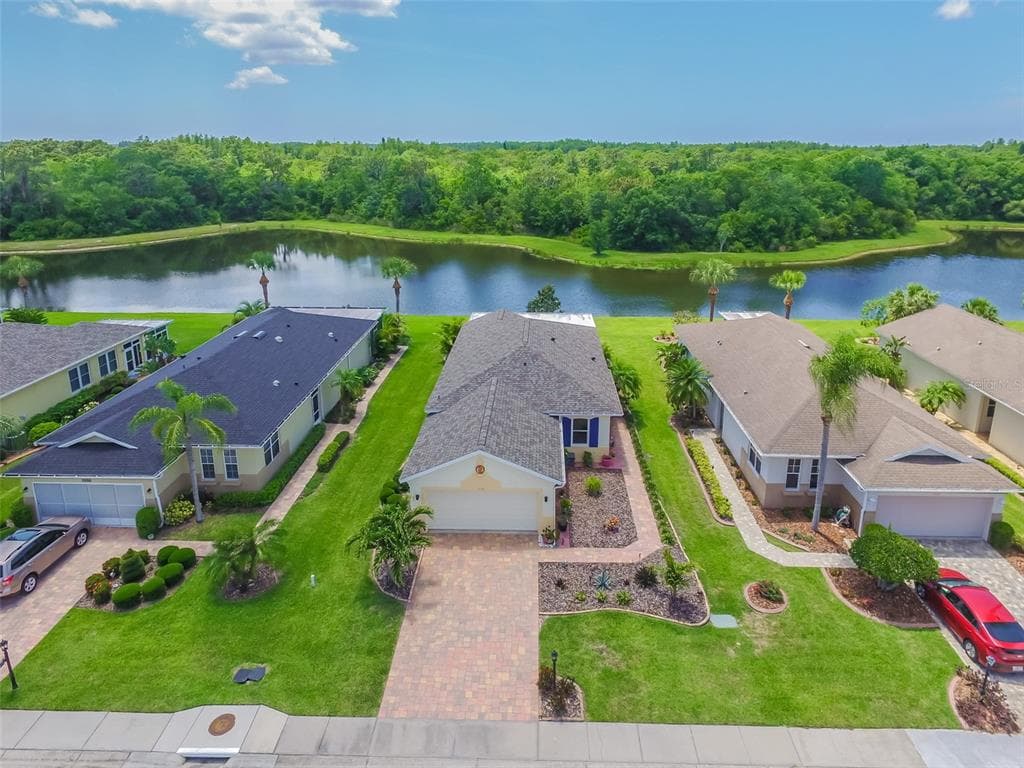 1938 STERLING GLEN COURT SUN CITY CENTER, FL 33573