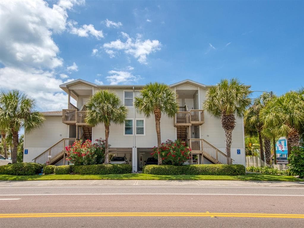 1500 GULF BOULEVARD UNIT 103B INDIAN ROCKS BEACH, FL 33785