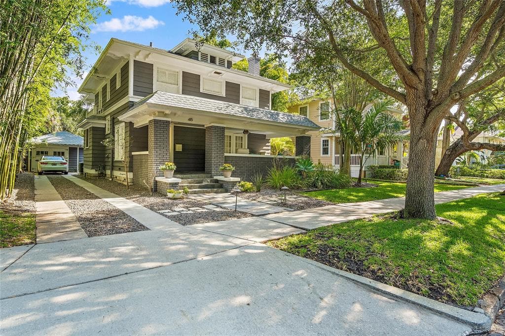 415 17TH AVENUE NE ST PETERSBURG, FL 33704