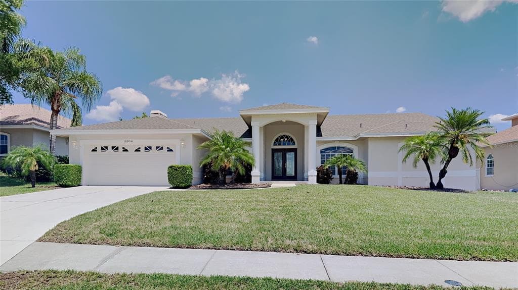 2204 CHESTERFIELD CIRCLE LAKELAND, FL 33813