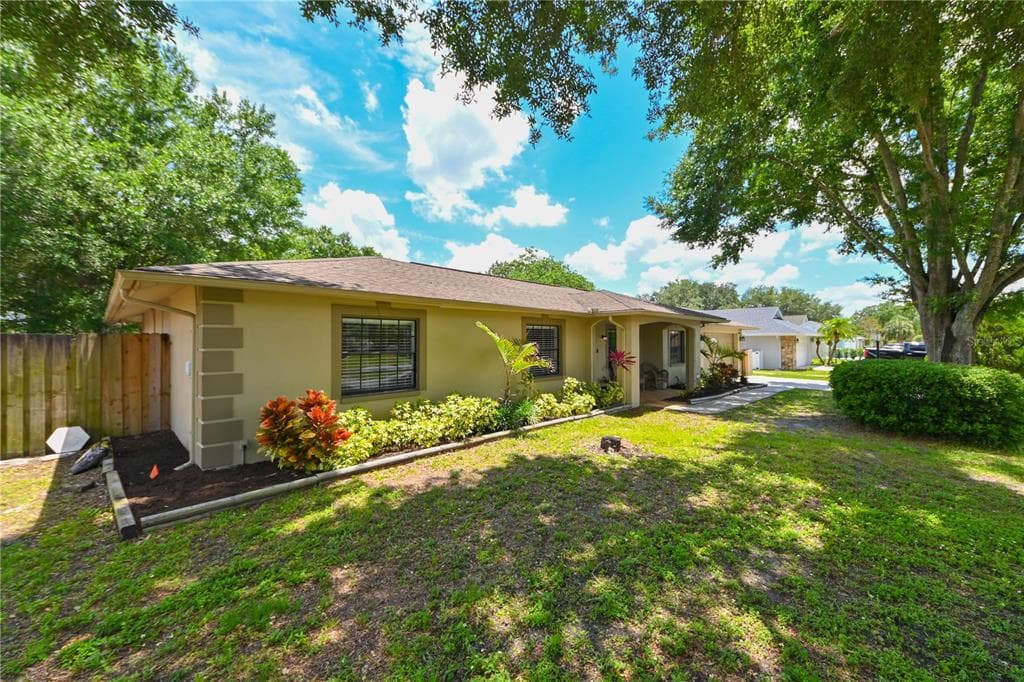 4742 VICTORIA ROAD LAND O LAKES, FL 34639