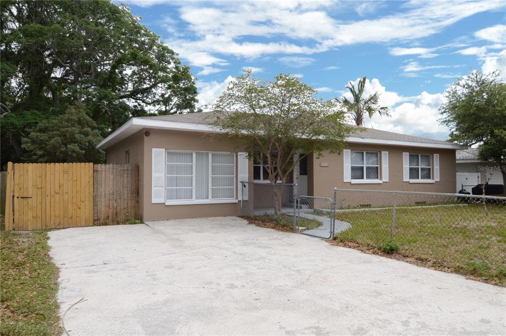 1321 OVERLEA STREET CLEARWATER, FL 33755