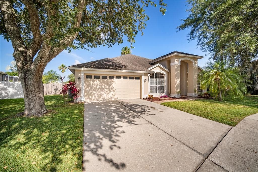 18510 COUNTRY CREST PLACE TAMPA, FL 33647