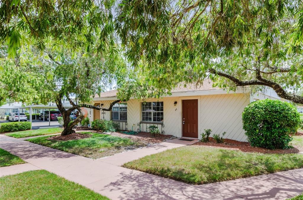 401 DORCHESTER PLACE UNIT 55 SUN CITY CENTER, FL 33573