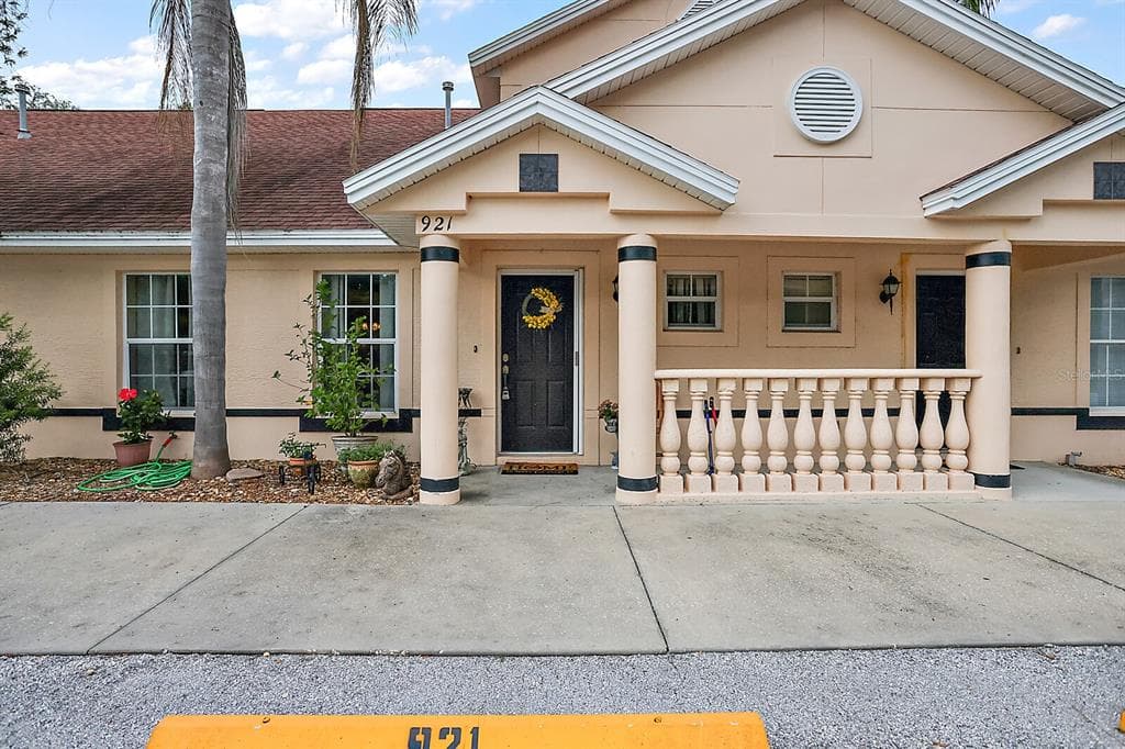 921 REMBRANDT WAY INVERNESS, FL 34453