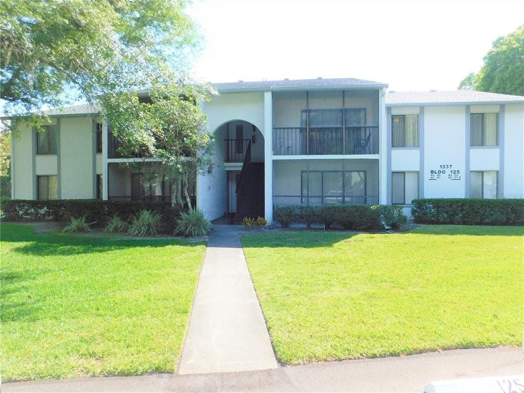 1337 PINE RIDGE CIRCLE E UNIT D2