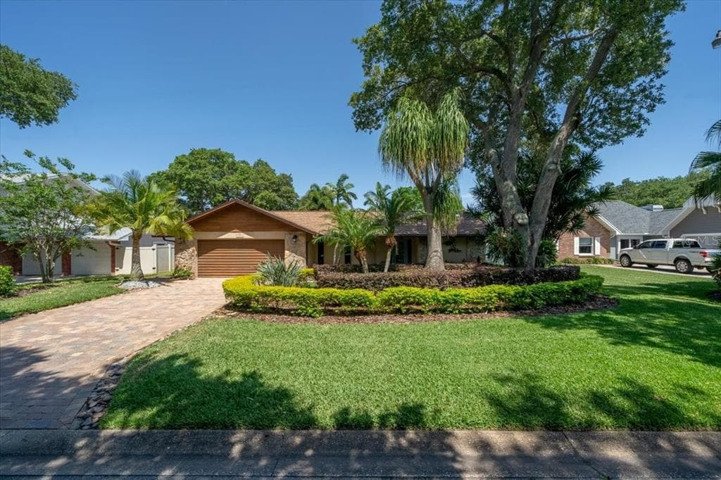 10033 KEITH AVENUE SEMINOLE, FL 33776