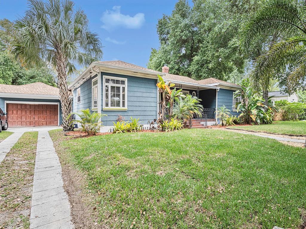 703 E ELLICOTT STREET TAMPA, FL 33603
