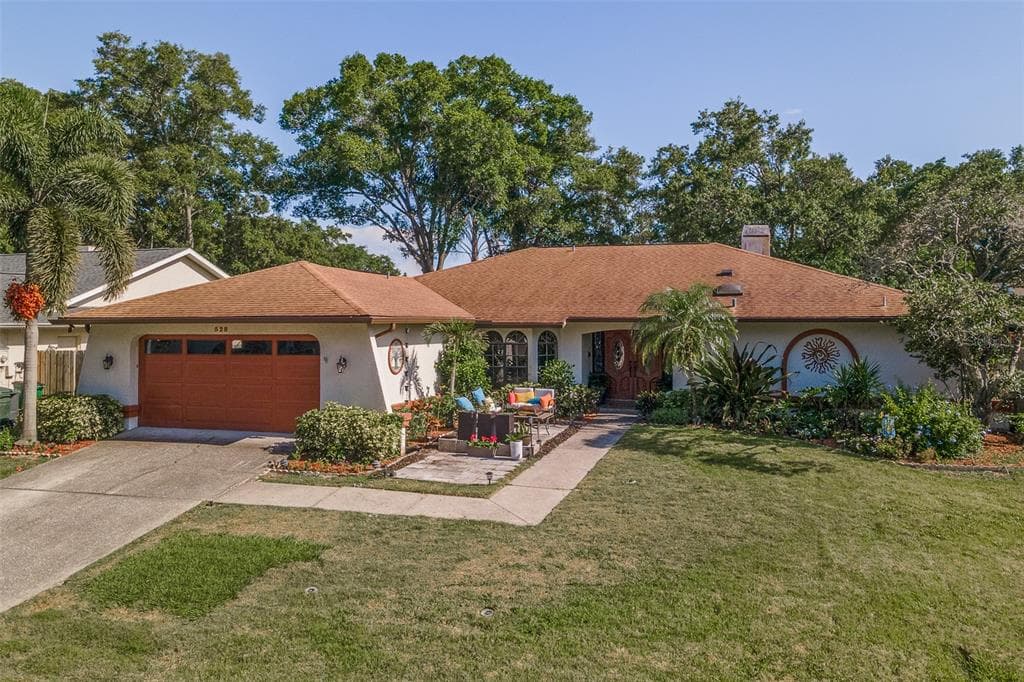 528 WALKER ROAD SAFETY HARBOR, FL 34695