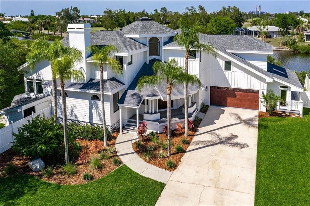 945 BUNKER VIEW DRIVE APOLLO BEACH, FL 33572