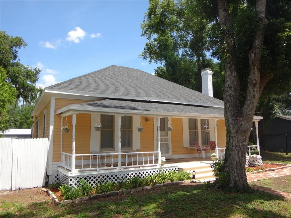 602 W CHERRY STREET PLANT CITY, FL 33563