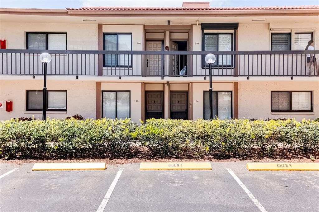 6269 PALMA DEL MAR BOULEVARD S UNIT 104 ST PETERSBURG, FL 33715