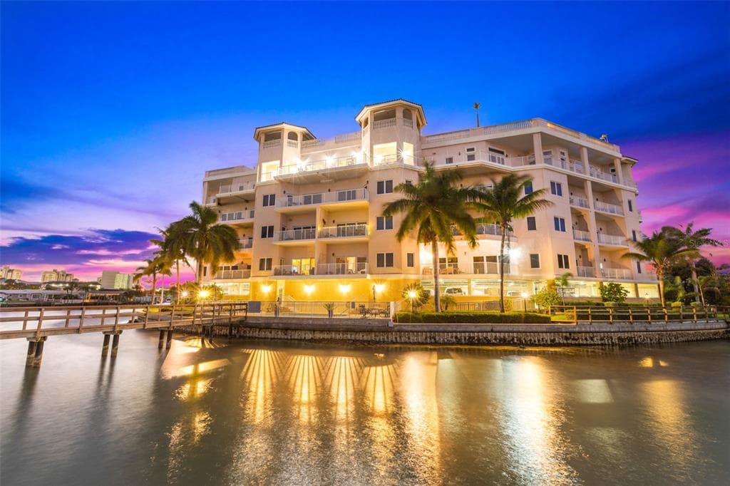 205 BRIGHTWATER DRIVE UNIT 402 CLEARWATER, FL 33767