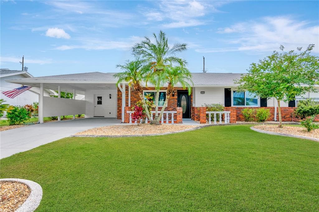 1524 BELLE GLADE AVENUE SUN CITY CENTER, FL 33573