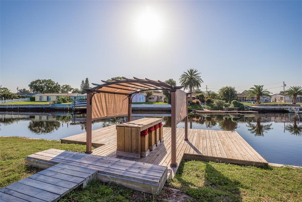 1318 LINSTOCK DRIVE HOLIDAY, FL 34690