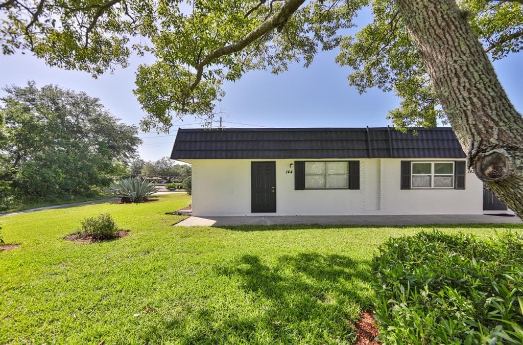 301 KINGS BOULEVARD UNIT 144 SUN CITY CENTER, FL 33573