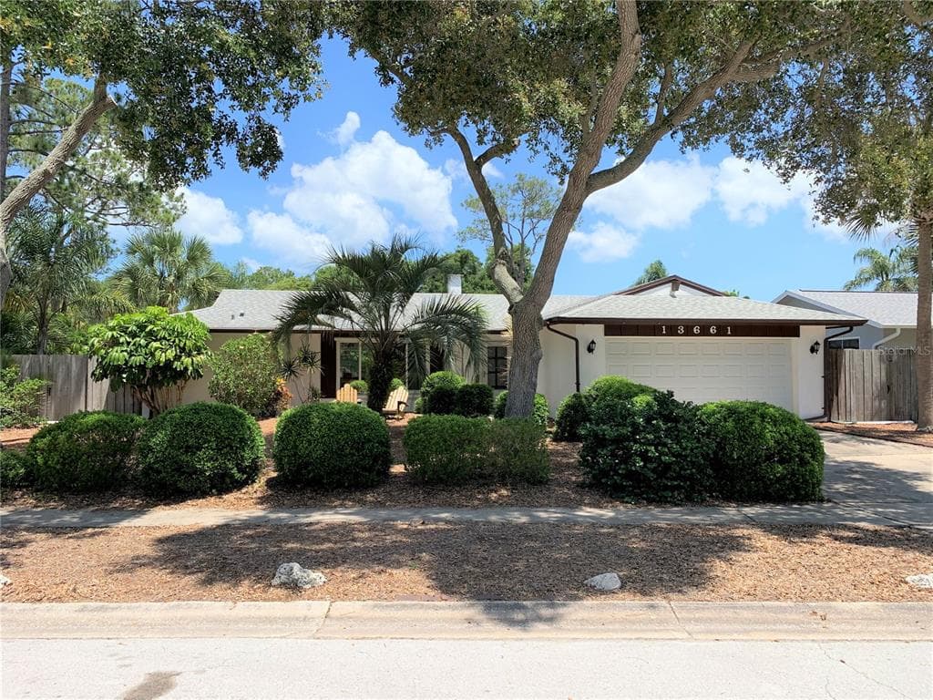 13661 DEL PRADO DRIVE S LARGO, FL 33774