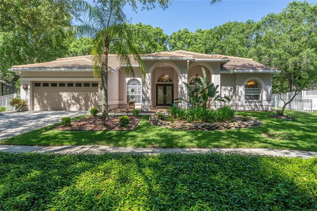 9342 WELLINGTON PARK CIRCLE TAMPA, FL 33647