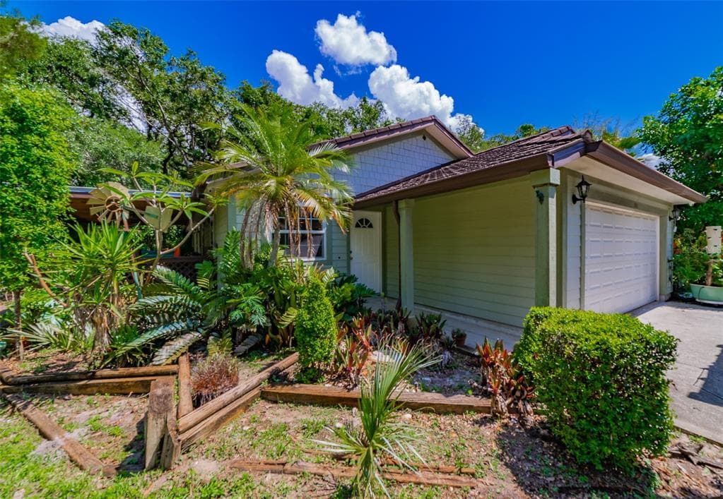600 BUCKINGHAM AVENUE W OLDSMAR, FL 34677
