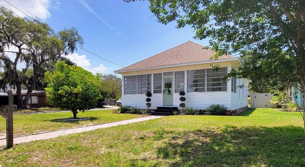 503 4TH AVENUE SW LARGO, FL 33770