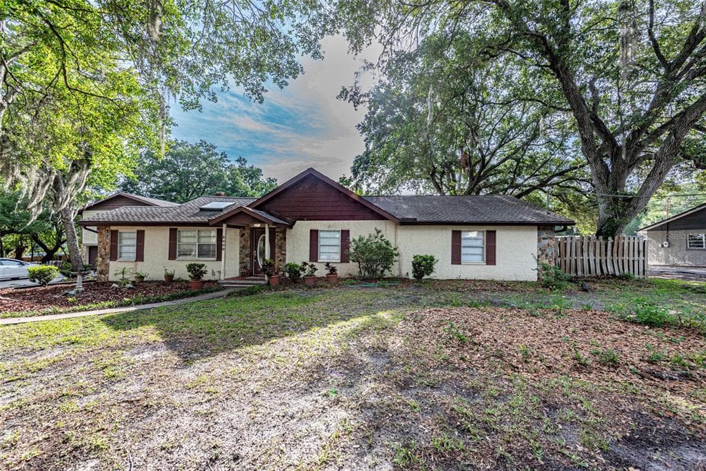 5609 KENNEDY HILLS DRIVE SEFFNER, FL 33584