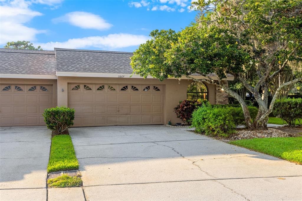 5577 SALEM SQUARE DRIVE N PALM HARBOR, FL 34685