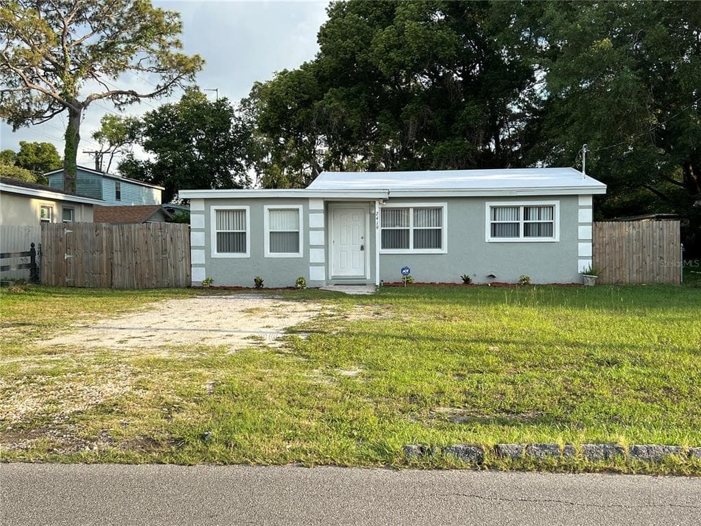 2419 E ANNIE STREET TAMPA, FL 33612