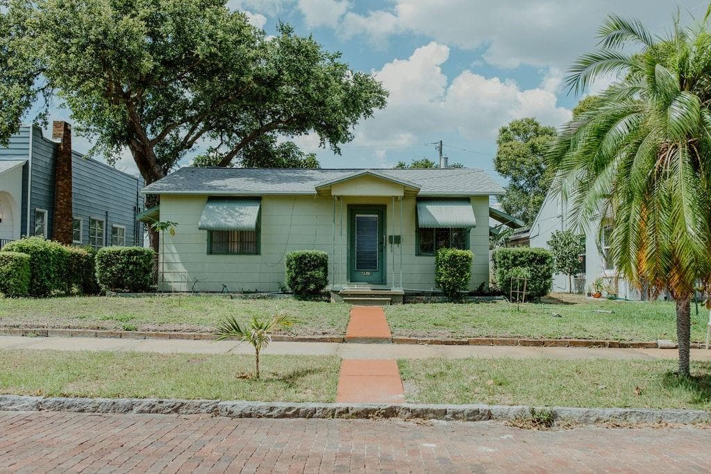 4519 3RD AVENUE N ST PETERSBURG, FL 33713