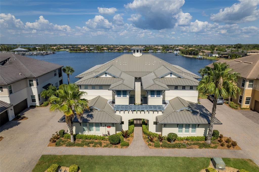 1041 RIVERSCAPE STREET UNIT 703 BRADENTON, FL 34208