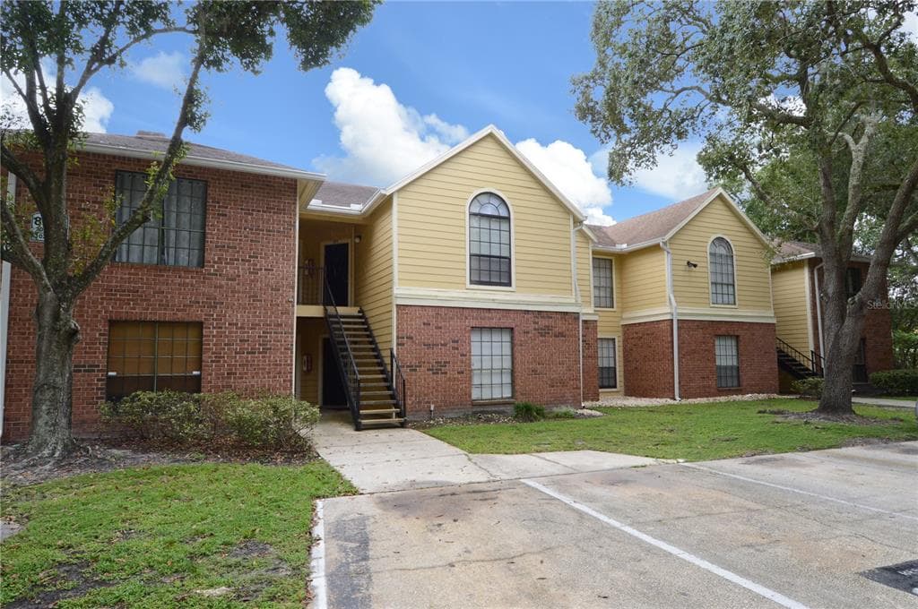 8766 MALLARD RESERVE DRIVE UNIT 201 TAMPA, FL 33614