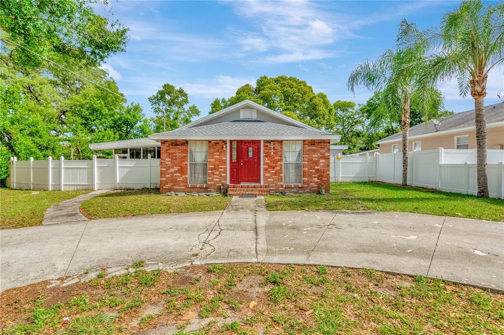 2129 W PERIO STREET TAMPA, FL 33612