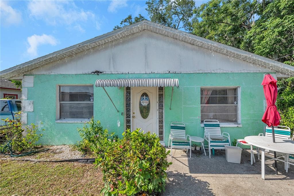 700 12TH STREET W