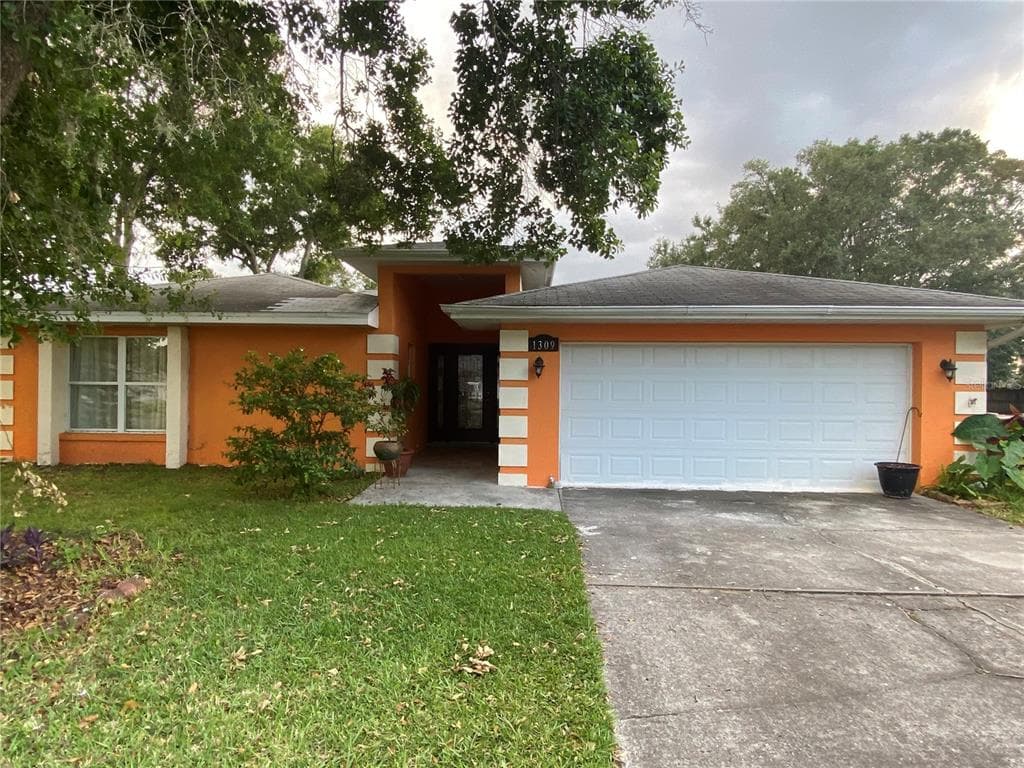 1309 W REDBUD STREET