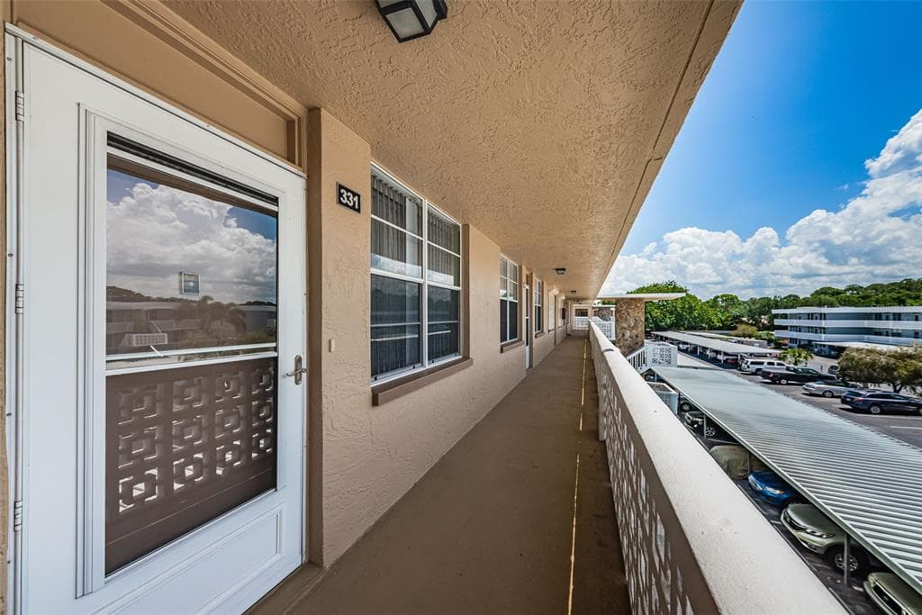 4915 BAY STREET NE UNIT 331 ST PETERSBURG, FL 33703