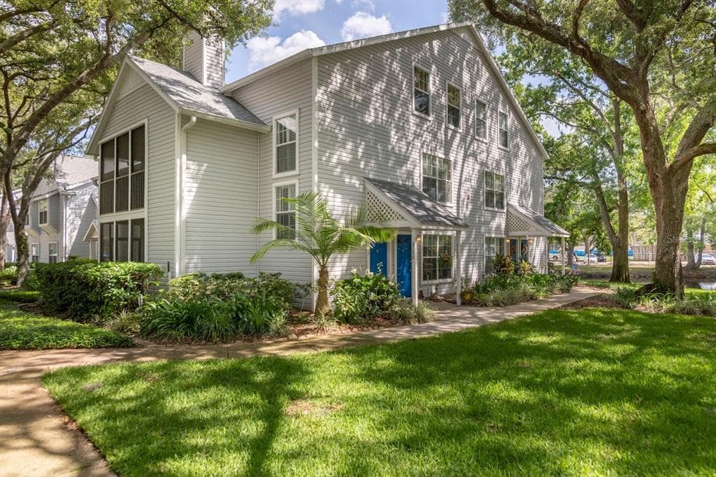 3150 VALLEY OAKS DRIVE UNIT 3150 TAMPA, FL 33618