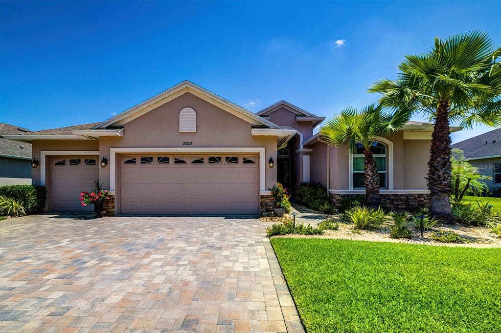 27205 HAWKS NEST CIRCLE WESLEY CHAPEL, FL 33544
