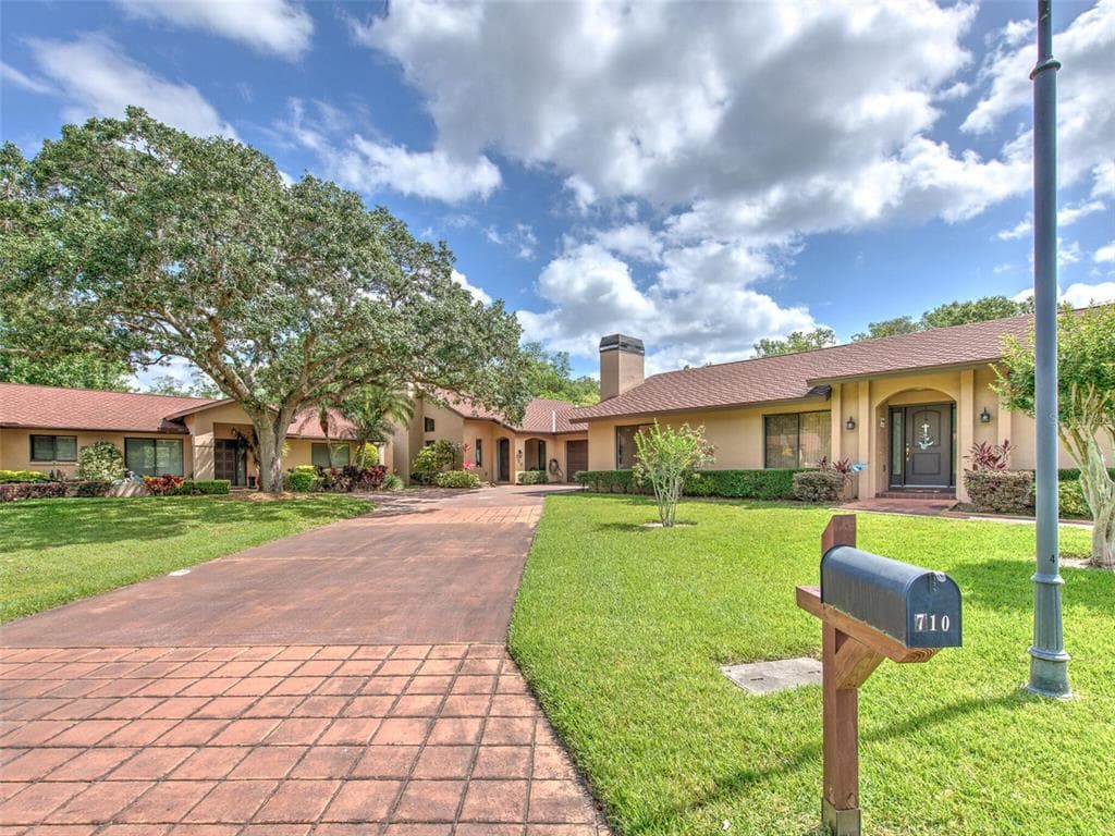 710 LOMA LINDA COURT BRANDON, FL 33511