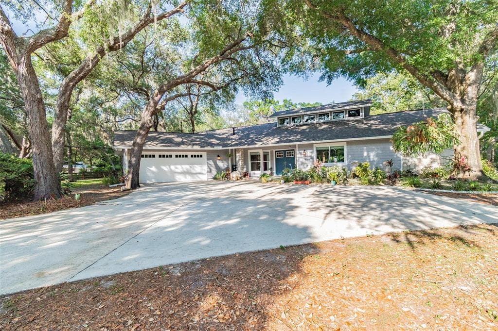1642 OVERVIEW DRIVE NEW PORT RICHEY, FL 34655