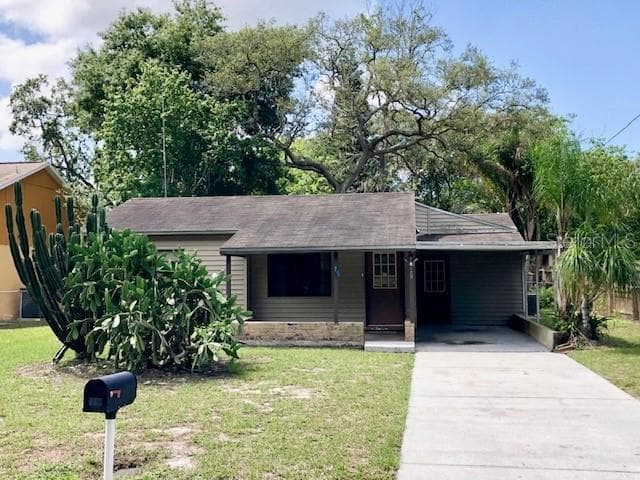 820 W LOWRY LANE TAMPA, FL 33604