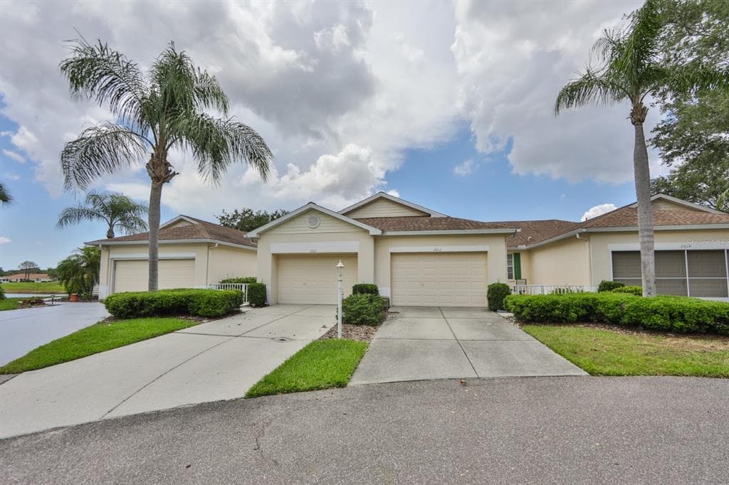 2602 NEWCOMB COURT UNIT 18 SUN CITY CENTER, FL 33573