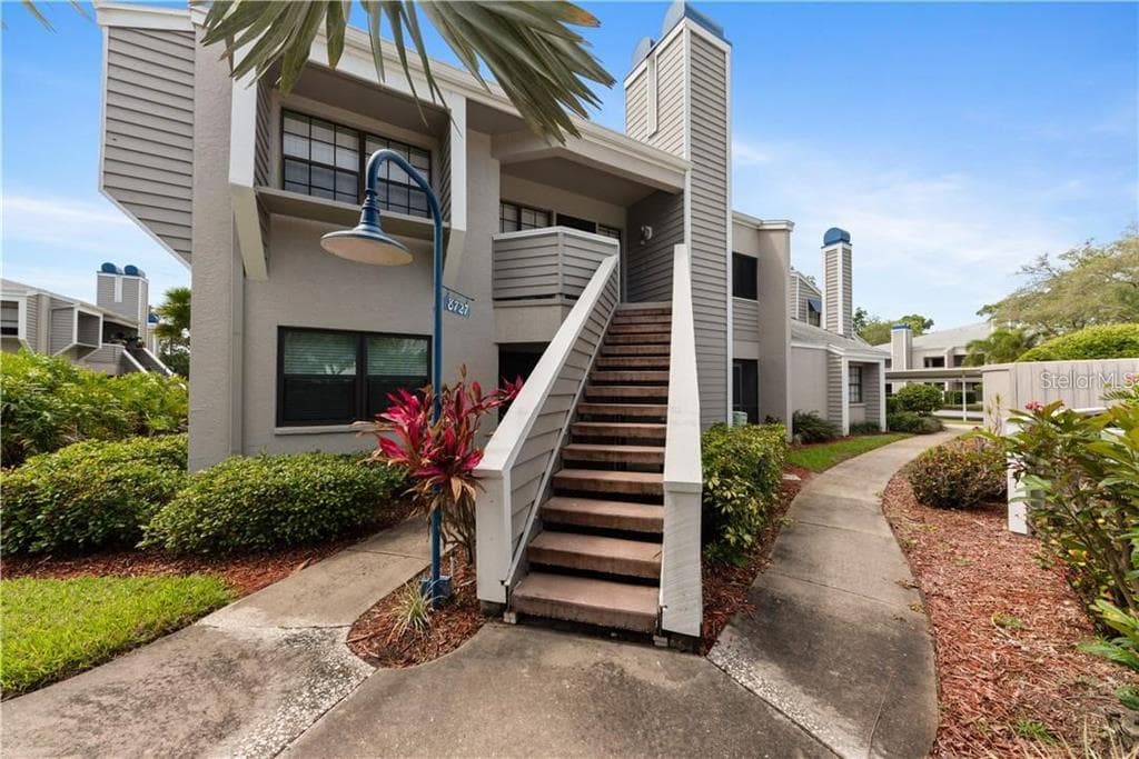 8727 BARDMOOR PLACE UNIT 204 SEMINOLE, FL 33777