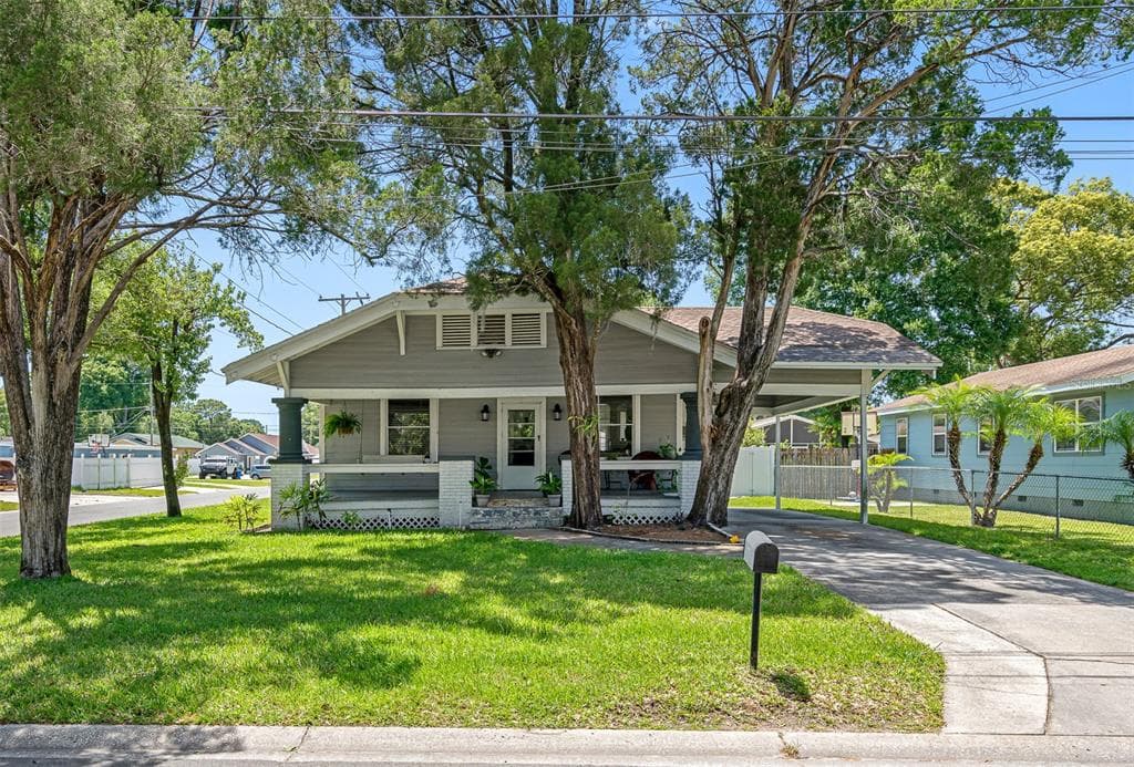 7002 N CAMERON AVENUE TAMPA, FL 33614