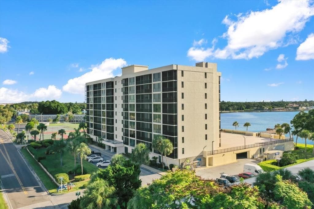 7100 SUNSHINE SKYWAY LANE S UNIT 502 ST PETERSBURG, FL 33711
