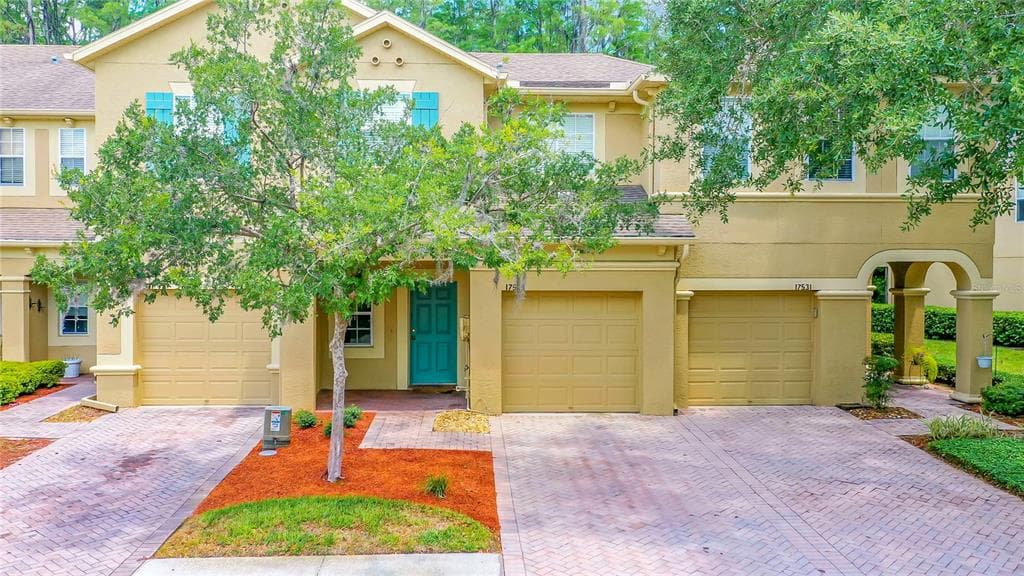 17529 HUGH LANE LAND O LAKES, FL 34638