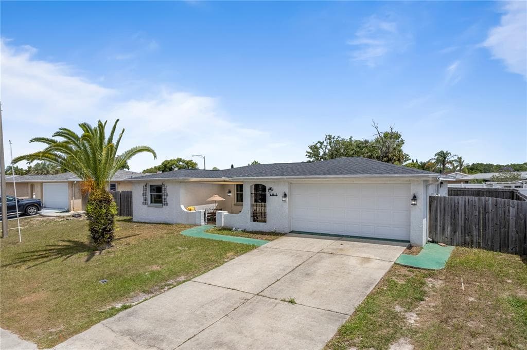 9812 LAKE CHRISE LANE PORT RICHEY, FL 34668