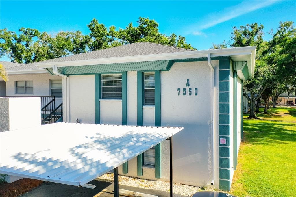 7550 92ND STREET UNIT 205 A SEMINOLE, FL 33777