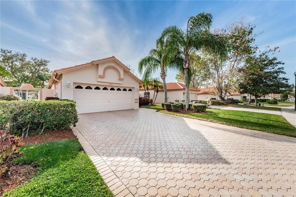 1332 DARTFORD DRIVE TARPON SPRINGS, FL 34688