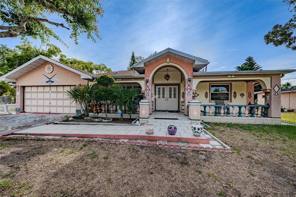616 CHARLOTTE AVENUE TARPON SPRINGS, FL 34689