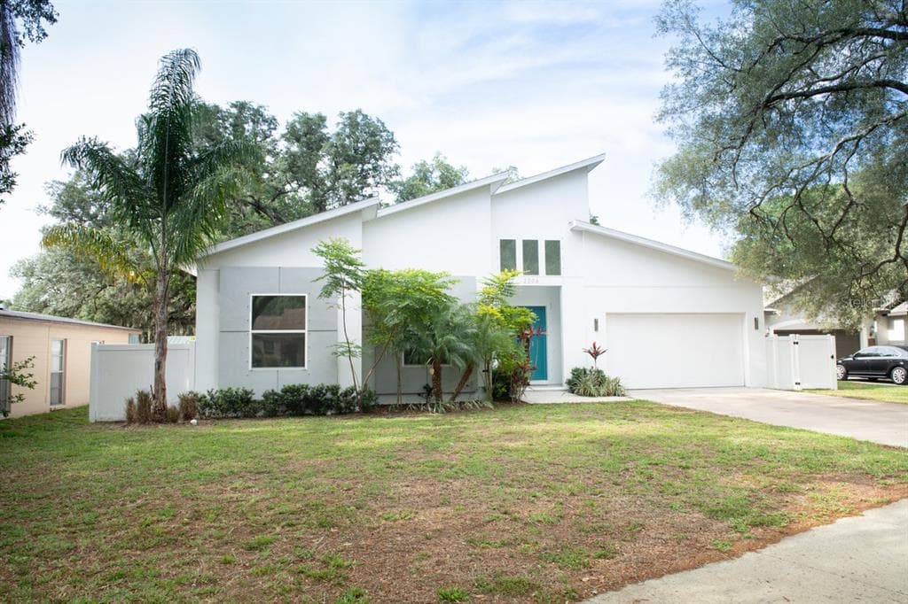 2006 S VILLAGE AVENUE